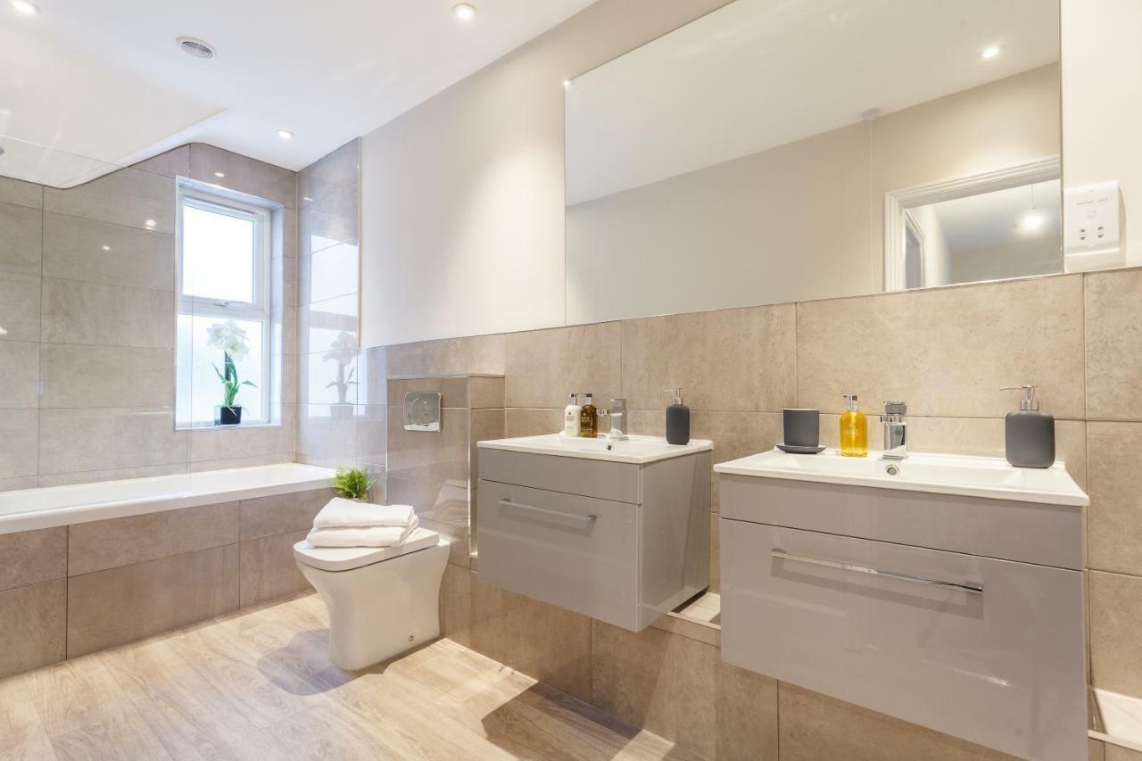 Apartmán Stylish Town Centre House - 300Mbps, Parking & Sunny Decking Bournemouth Exteriér fotografie
