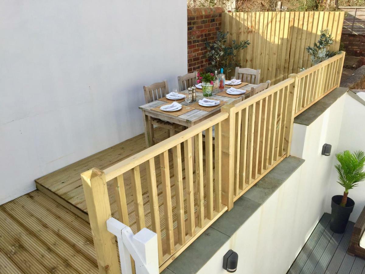 Apartmán Stylish Town Centre House - 300Mbps, Parking & Sunny Decking Bournemouth Exteriér fotografie
