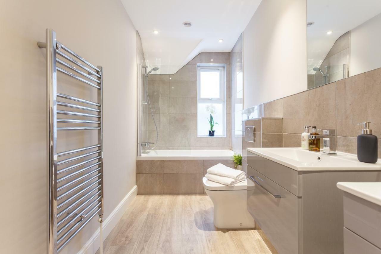 Apartmán Stylish Town Centre House - 300Mbps, Parking & Sunny Decking Bournemouth Exteriér fotografie