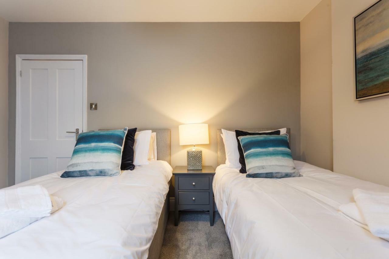 Apartmán Stylish Town Centre House - 300Mbps, Parking & Sunny Decking Bournemouth Exteriér fotografie